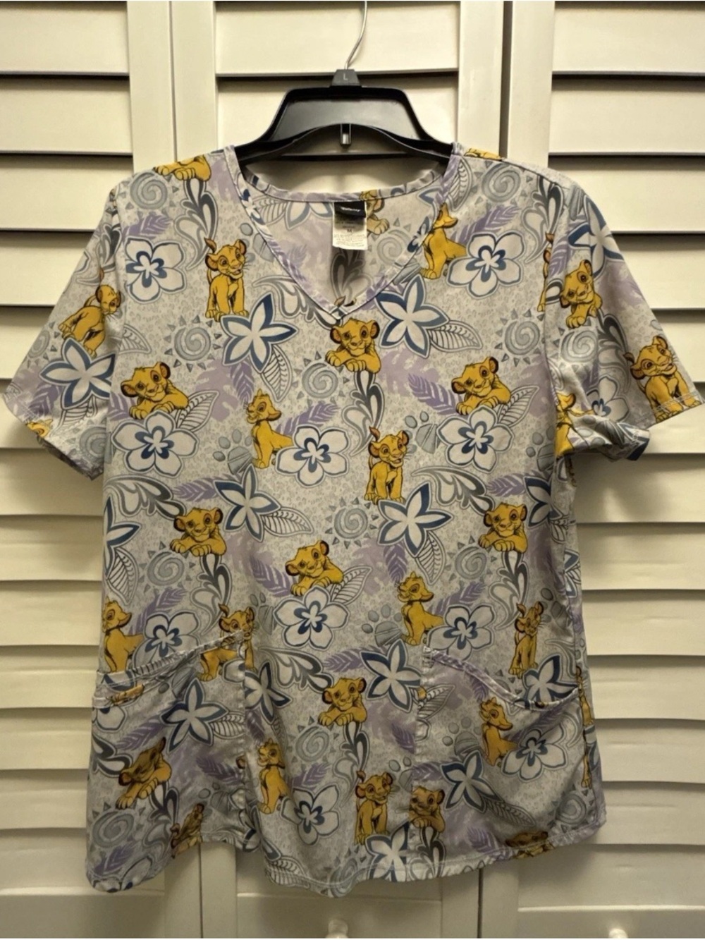 Disney Simba Scrub Top Medium Purple Lion King Floral Nurse CNA Floral Pastel